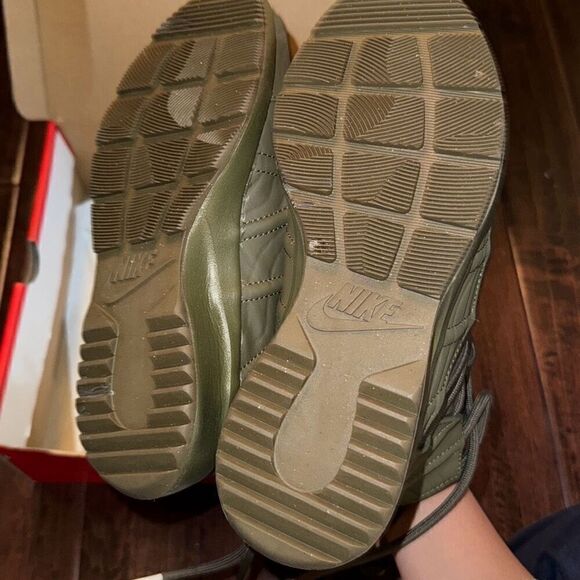 Nike Tanjun High Rise Phantom Sneaker Boots size 5 - Picture 3 of 6